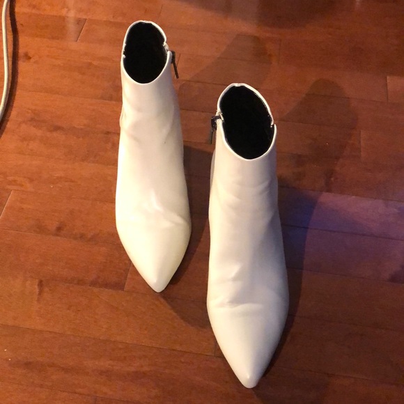 Kenneth Cole Reaction Shoes - Kenneth Cole Reaction White Go-Go Booties